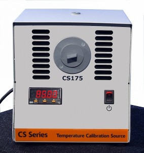 7887620_p532_cs_175_temperature_calibrator_incl